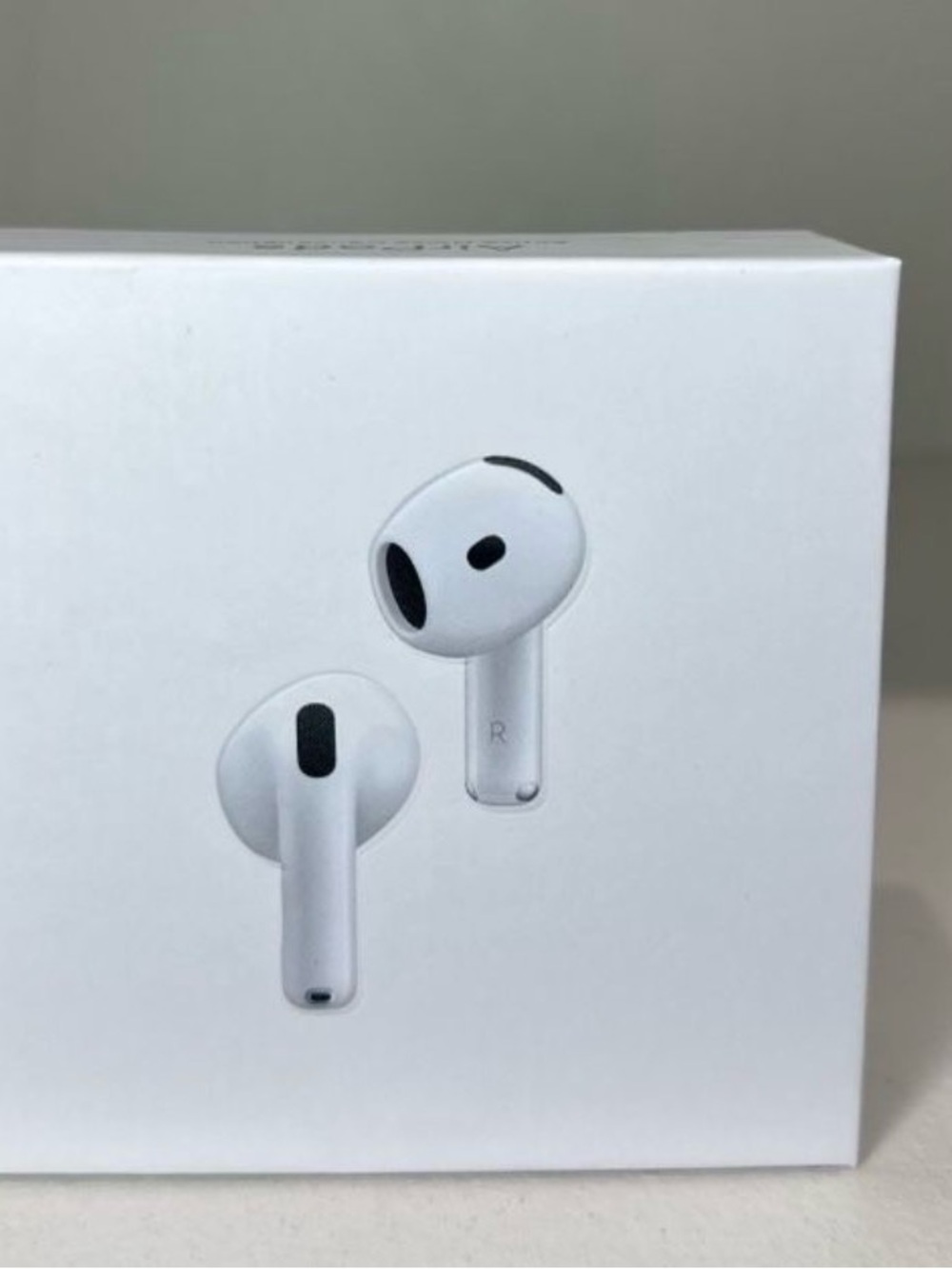 Apple Bottoms White Wireless Earbud Headphones